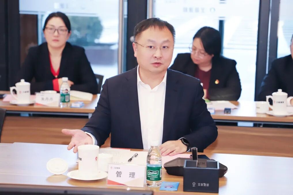 防水圈“破卷”名场面：北新牵手远大洪雨组队升级搞事情？