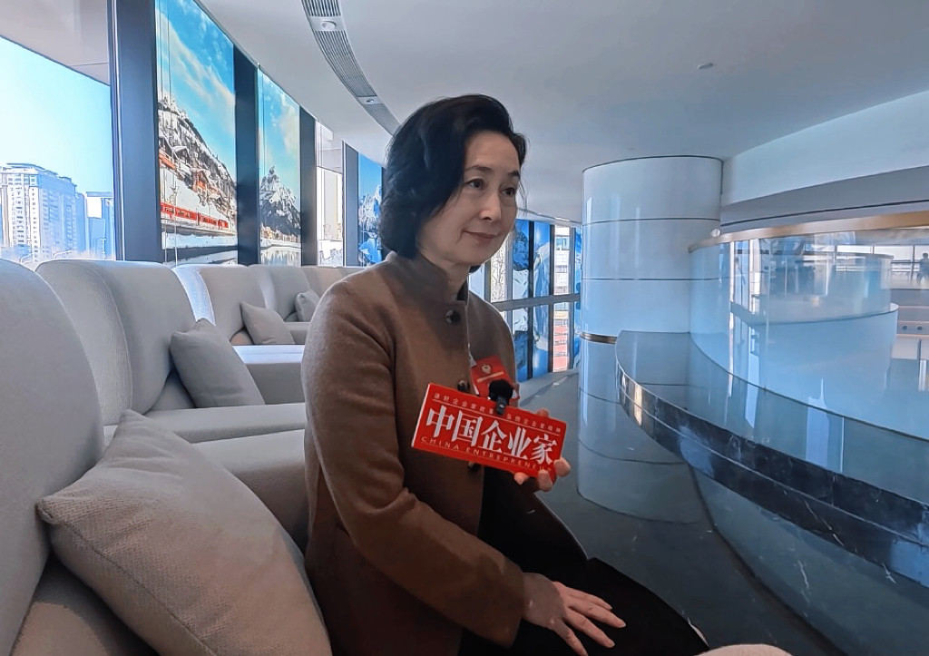 **对话何超琼:我们永远希望自己多吸收、多了解 **对话何超琼:我们永远希望自己多吸收、多了解