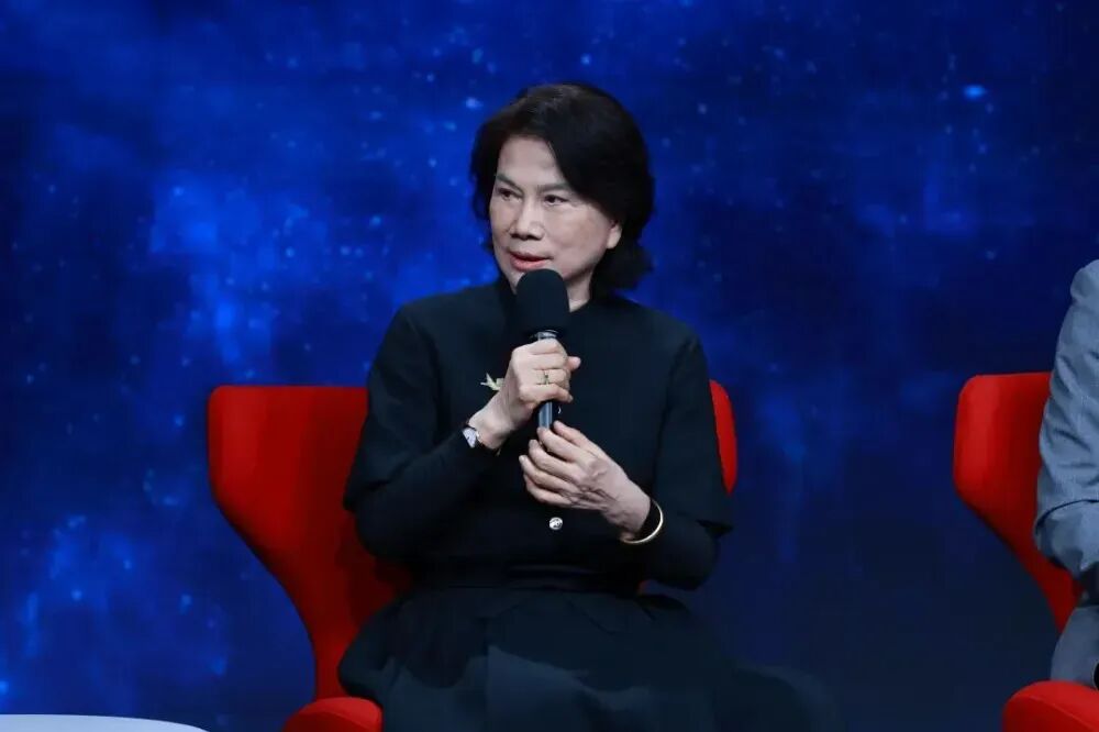 董明珠最新发声!这场对话,信息量很大 董明珠最新发声!这场对话,信息量很大